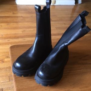 Steve Madden Explorer Boots